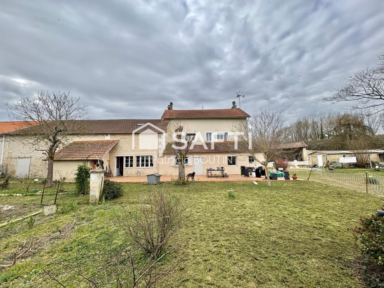 8 chambres Maison à Saint-Maixent-l'École, France No. 108576