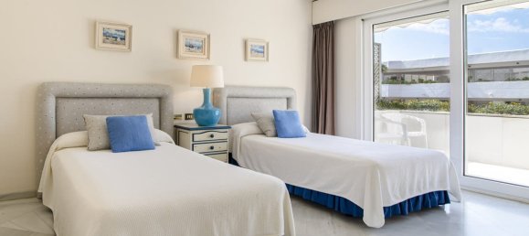 3 bedrooms Penthouse in Marbella, Spain No. 101585 3