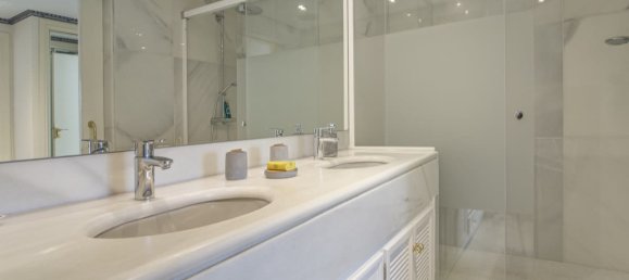 3 bedrooms Penthouse in Marbella, Spain No. 101585 8