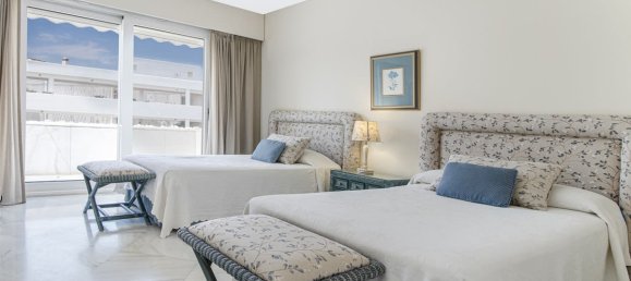 3 bedrooms Penthouse in Marbella, Spain No. 101585 2