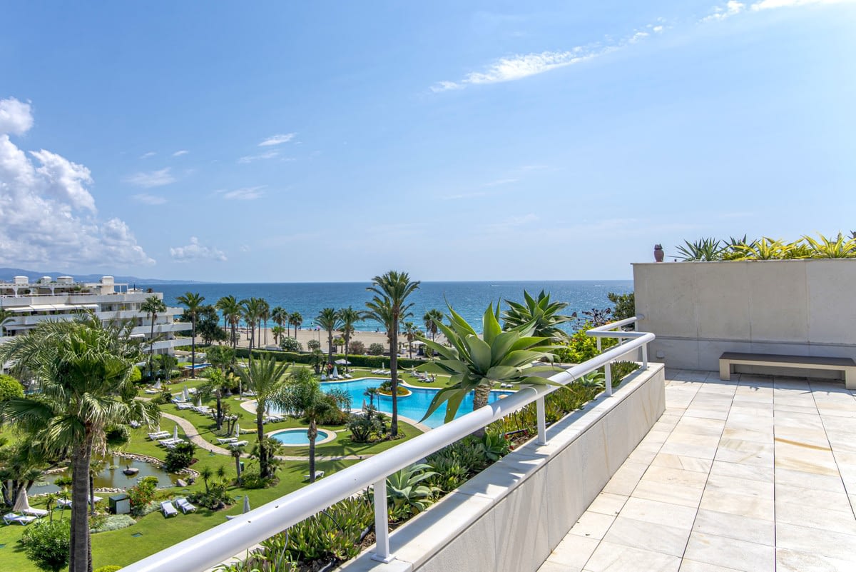 3 bedrooms Penthouse in Marbella, Spain No. 101585