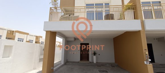 3 bedrooms Townhouse in Dubai, UAE No. 24555 14