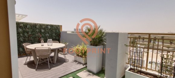 3 bedrooms Townhouse in Dubai, UAE No. 24555 11