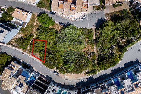 218m² Land in Budens, Portugal No. 102760