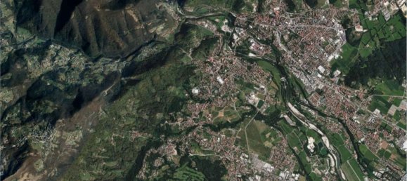 4-salle Appartement à Almenno San Salvatore, Italy No. 233134 27