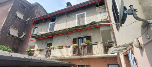 4-salle Appartement à Almenno San Salvatore, Italy No. 233134 3