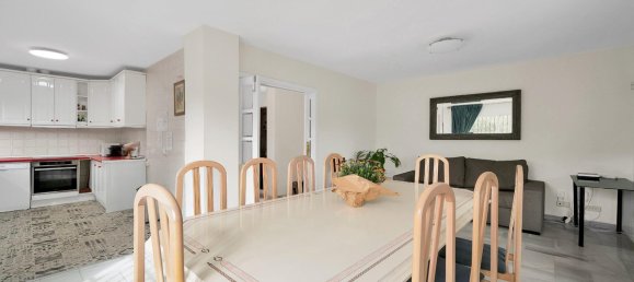 5 bedrooms Villa in Marbella, Spain No. 129903 33