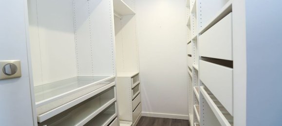 Квартира с 3 спальнями в Сесен, Франция № 335262 6