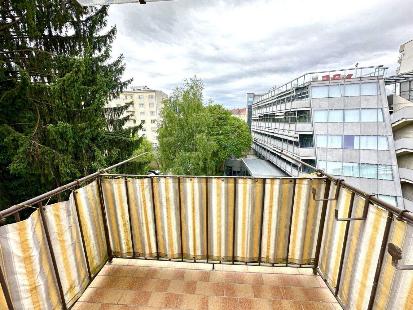 Квартира с 4 комнатами в Якомини, Австрия № 153016