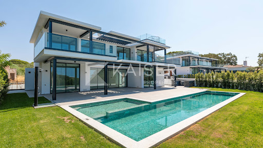 4 bedrooms Villa in Albufeira, Portugal No. 251247