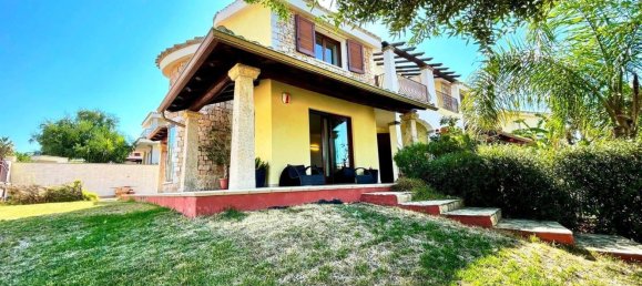 Вилла с 4 комнатами в Куарту Сант'Элена, Италия № 273101 2