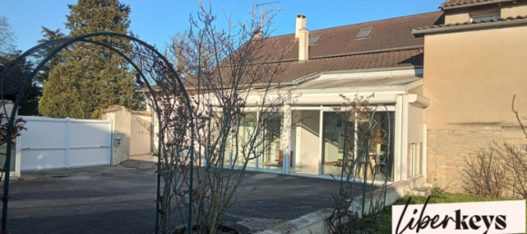 3 bedrooms House in Senozan, France No. 203240 18