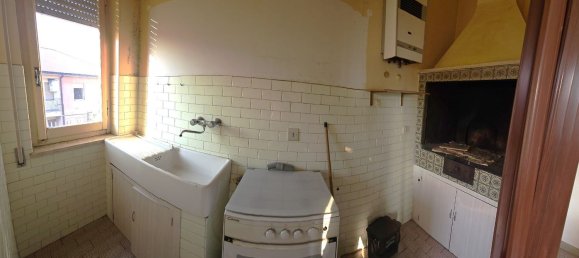 3 rooms Apartment in Terni, Italy No. 116238 18