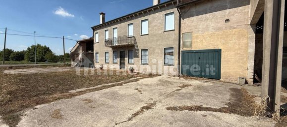 3 Schlafzimmer Haus in Veronella, Italy, Nr. 263097 5
