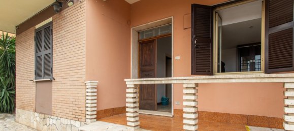 4 rooms Apartment in Rome, Italy No. 26907 7