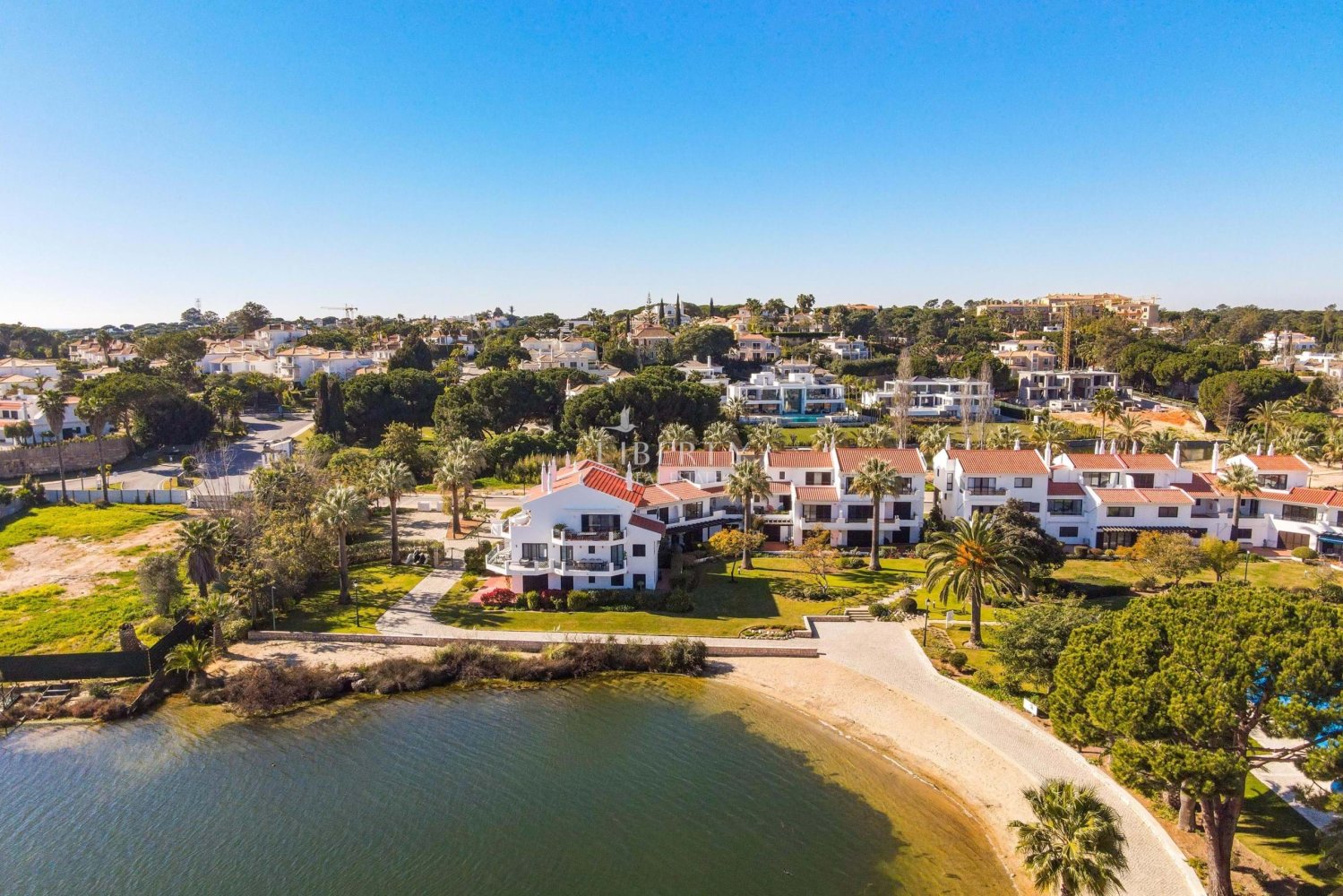 Dúplex de 2 dormitorios en Almancil, Portugal No. 206347