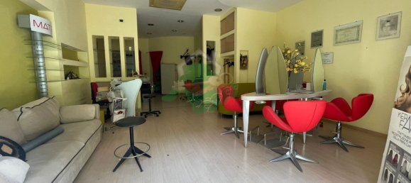 55m² Commercial property in Foggia, Italy No. 14498 2