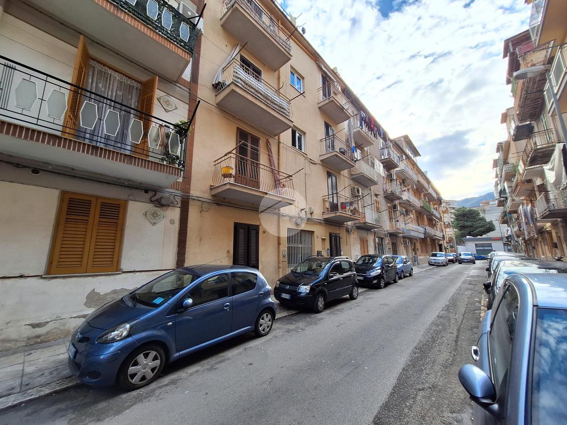 Apartamento de 2 divisões em Palermo, Italy N.º 2416