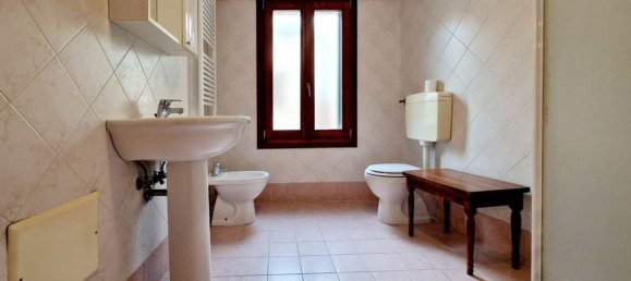 3 bedrooms Apartment in Padua, Italy No. 339794 19