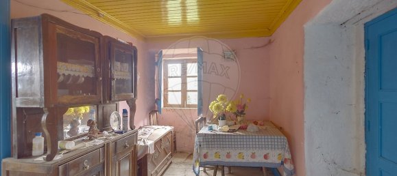 2 bedrooms House in Santa Marinha do Zezere, Portugal No. 16943 5