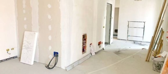 Ático de 5 dormitorios en Voghera, Italy No. 102602 3