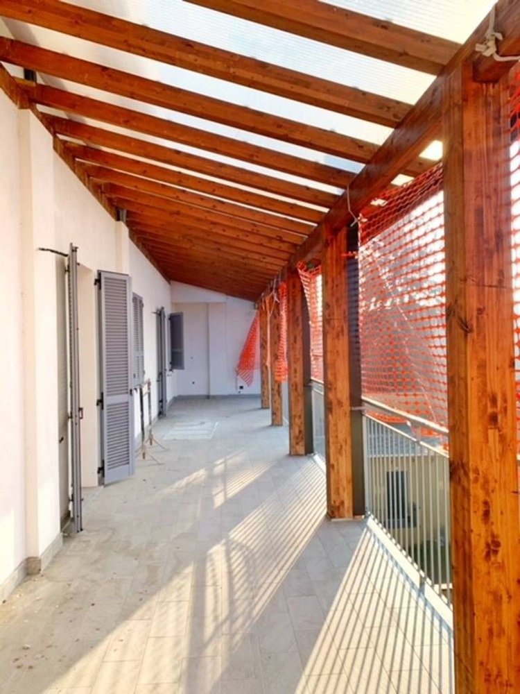 Ático de 5 dormitorios en Voghera, Italy No. 102602