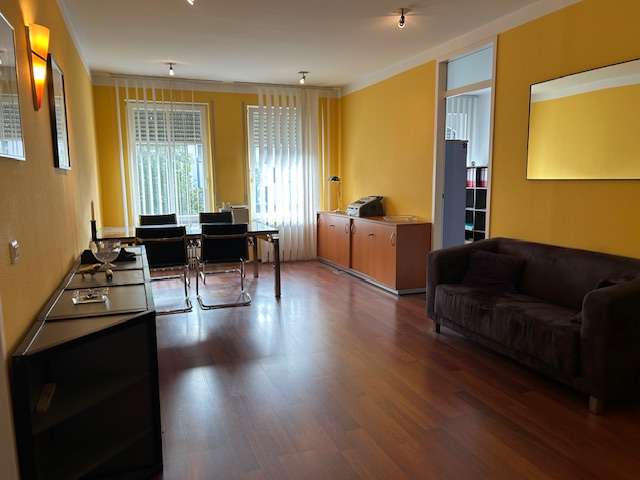 120m² Office in Offenbach am Main, Germany No. 40561