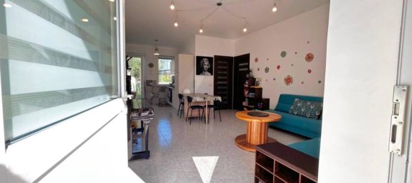 7-salle Maison à Potenza Picena, Italy No. 33328 50