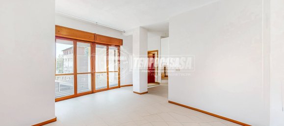 3-salle Appartement à Minerbio, Italy No. 258122 2