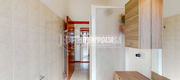 3-salle Appartement à Minerbio, Italy No. 258122 6