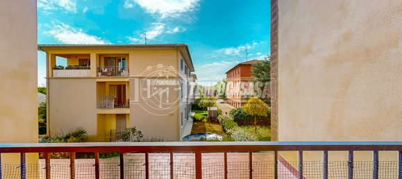 3-salle Appartement à Minerbio, Italy No. 258122 8