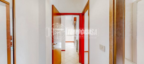 3-salle Appartement à Minerbio, Italy No. 258122 4
