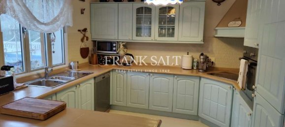 3 bedrooms Bungalow in Mellieha, Malta No. 354 17