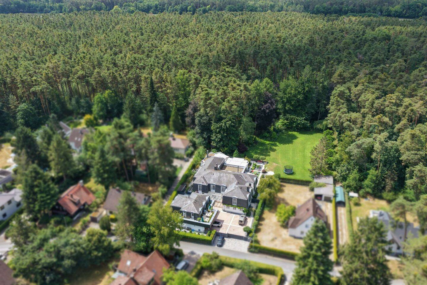 7 غرف نوم فيلا في Erlangen, Germany رقم 269147