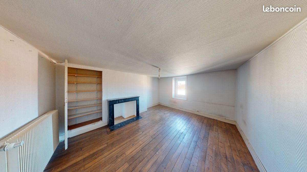 2 bedrooms Apartment in Nancy, France No. 212450