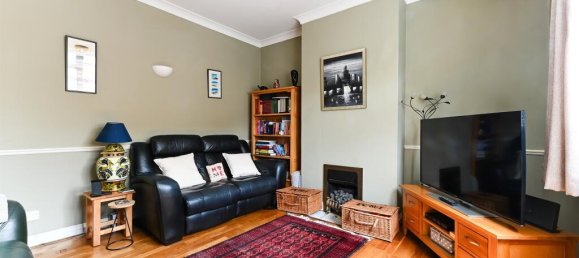 3 Schlafzimmer Haus in Surbiton, United Kingdom, Nr. 9942 2