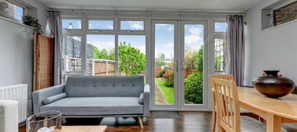 3 Schlafzimmer Haus in Surbiton, United Kingdom, Nr. 9942 8