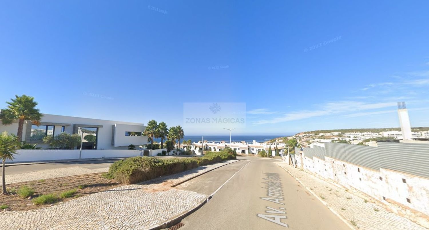 598m² Land in Lagos, Portugal No. 100595