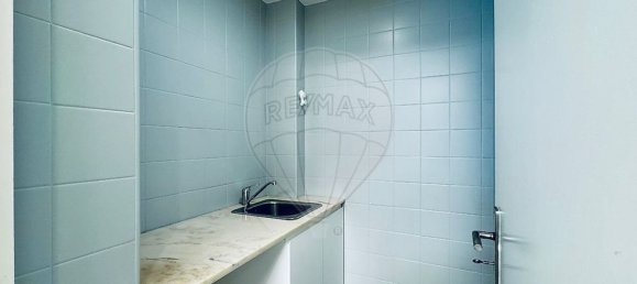 Gewerbliche Immobilie in Porto, Portugal 50m², Nr. 235563 14