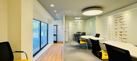 Gewerbliche Immobilie in Porto, Portugal 50m², Nr. 235563 5