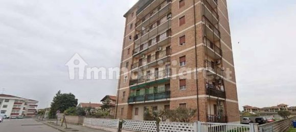 Квартира с 1 спальней в Трекате, Италия № 259341 3