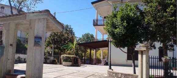 5 rooms Apartment in Luzzi, Italy No. 187827 6