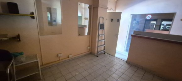 40m² Commercial property in Rome, Italy No. 220082 10
