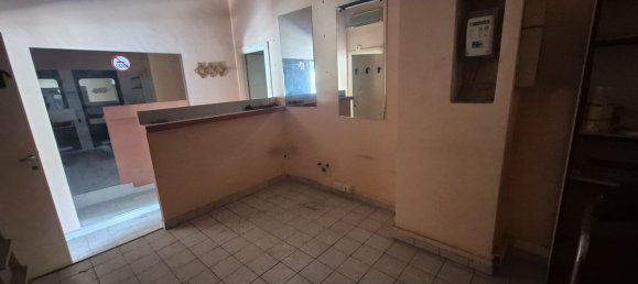 40m² Commercial property in Rome, Italy No. 220082 11