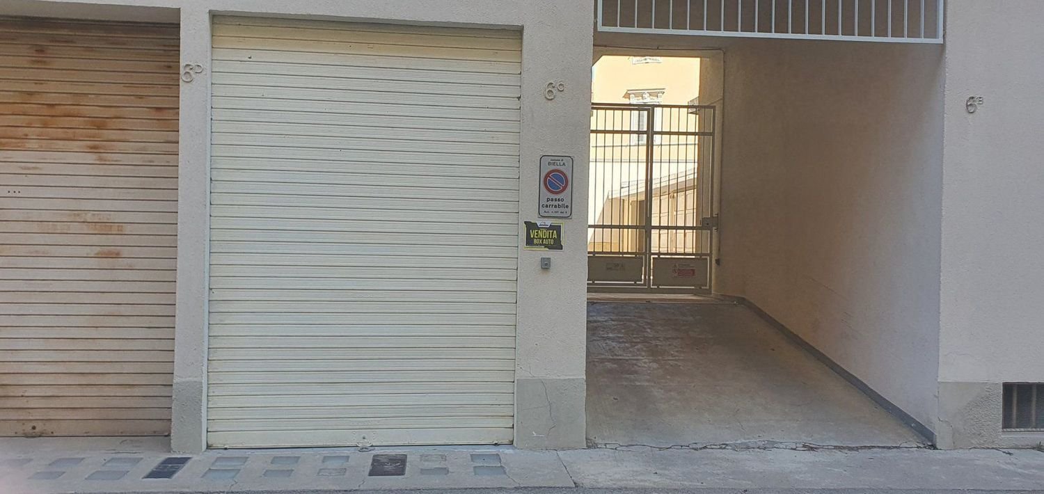 13m² Garage in Biella, Italy No. 212143