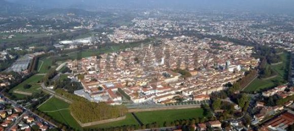 5 غرف نوم منزل في Lucca, Italy رقم 42726 12