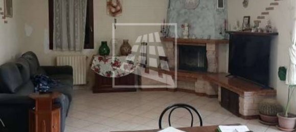 4 Schlafzimmer Haus in Poviglio, Italy, Nr. 295582 3
