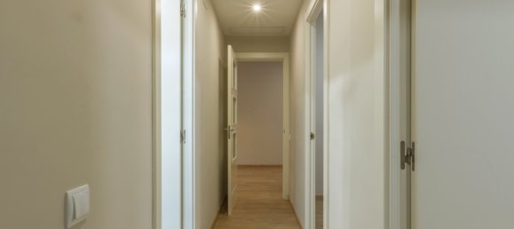 4 bedrooms Apartment in Barcelona, Spain No. 4332 16