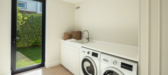 5 bedrooms Villa in Marbella, Spain No. 69832 22