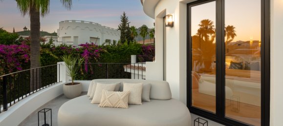 5 bedrooms Villa in Marbella, Spain No. 69832 41